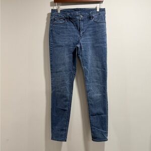 White House Black Market Women’s Medium Wash Skinny Jeans Size 8